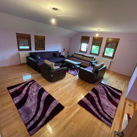 BihaćApartman Nurアパートメント エクステリア 写真