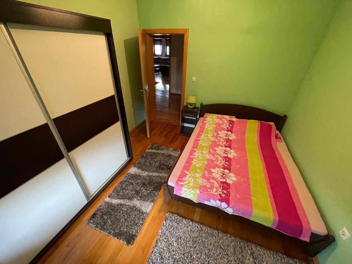 BihaćApartman Nurアパートメント エクステリア 写真
