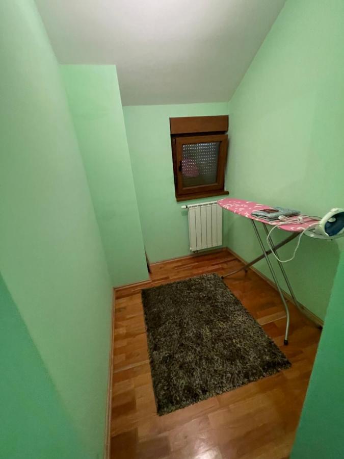 BihaćApartman Nurアパートメント エクステリア 写真