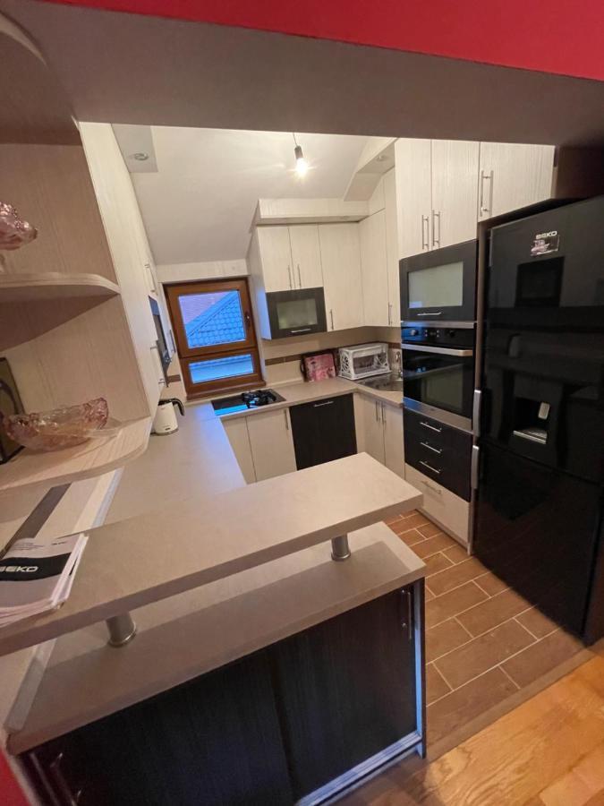 BihaćApartman Nurアパートメント エクステリア 写真
