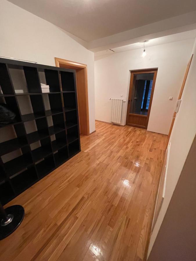 BihaćApartman Nurアパートメント エクステリア 写真